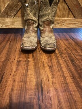 Ariat Tan and Brown Leather Cowboy Boots